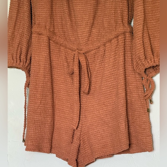 Off Shoulder Waffle Romper - Picture 2 of 4